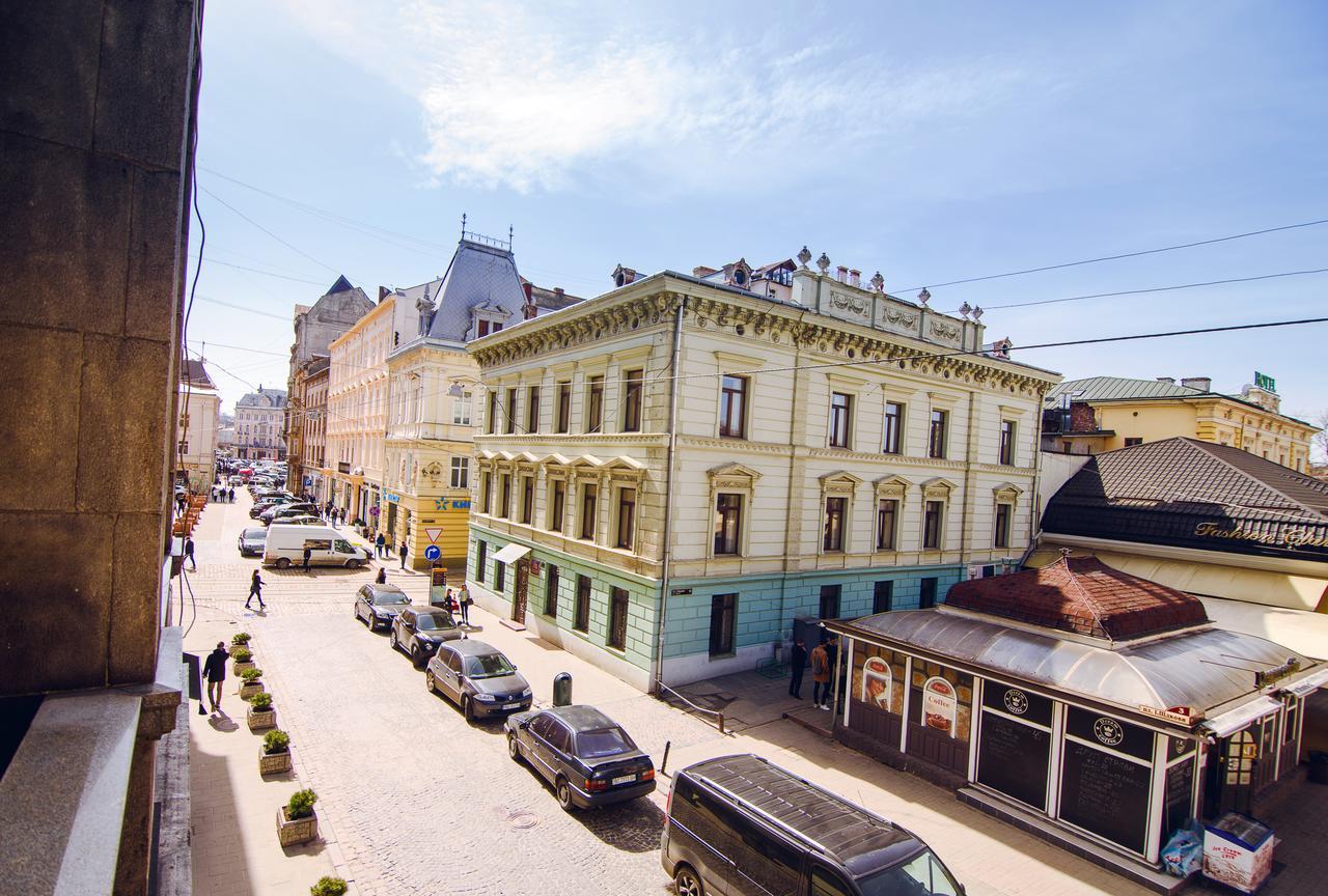 Cossacks Hostel Lviv Ngoại thất bức ảnh