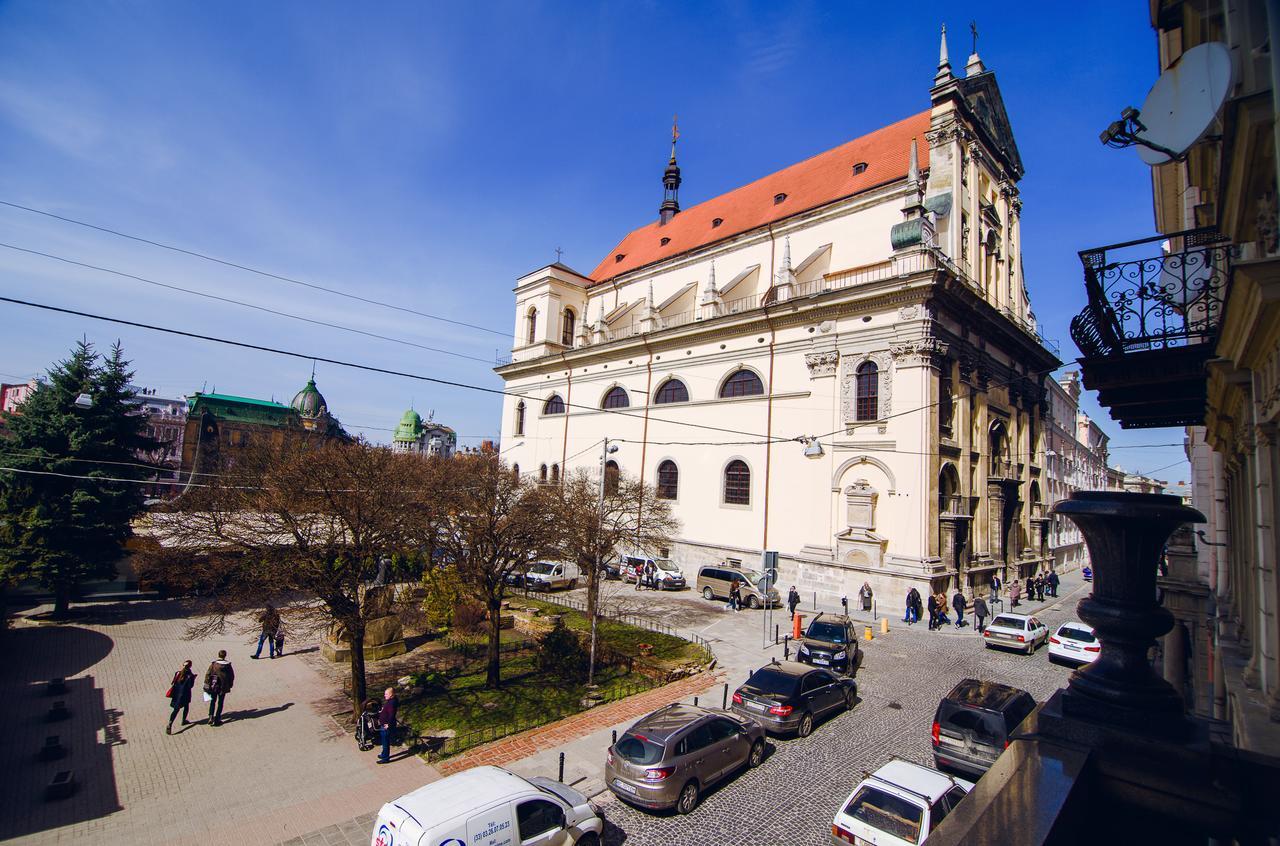 Cossacks Hostel Lviv Ngoại thất bức ảnh