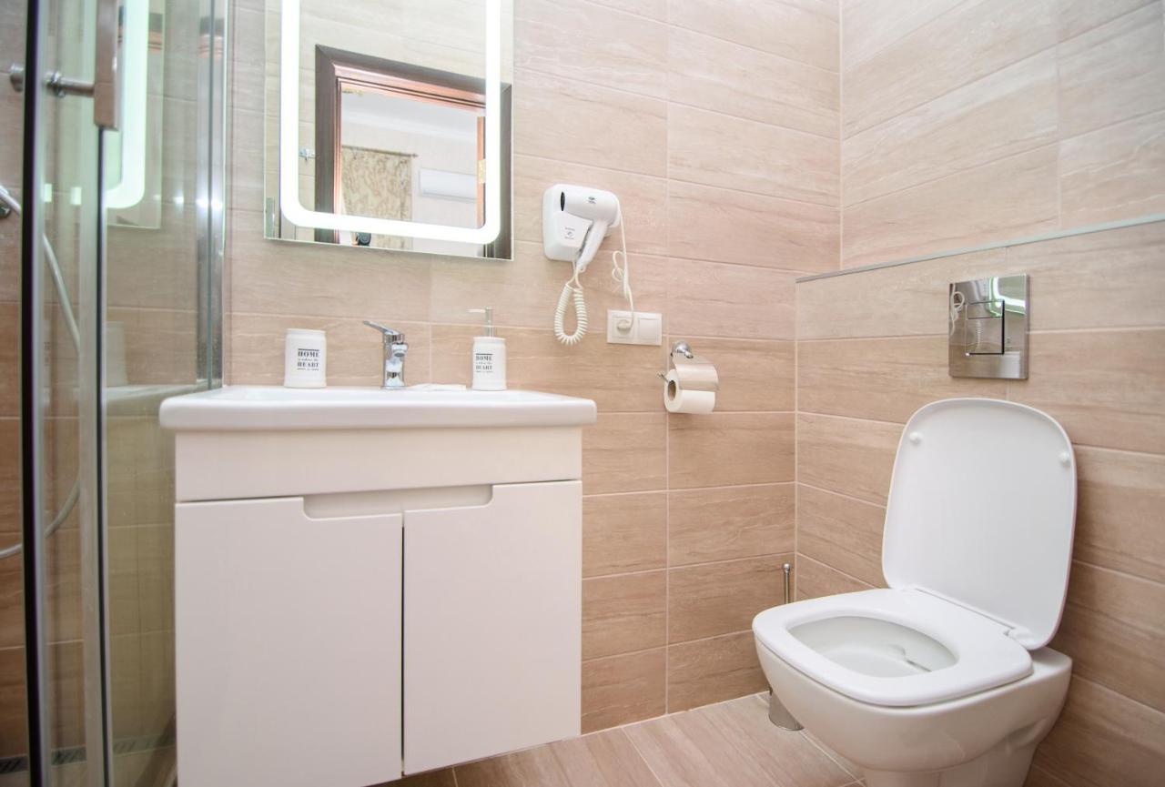 Cossacks Hostel Lviv Ngoại thất bức ảnh