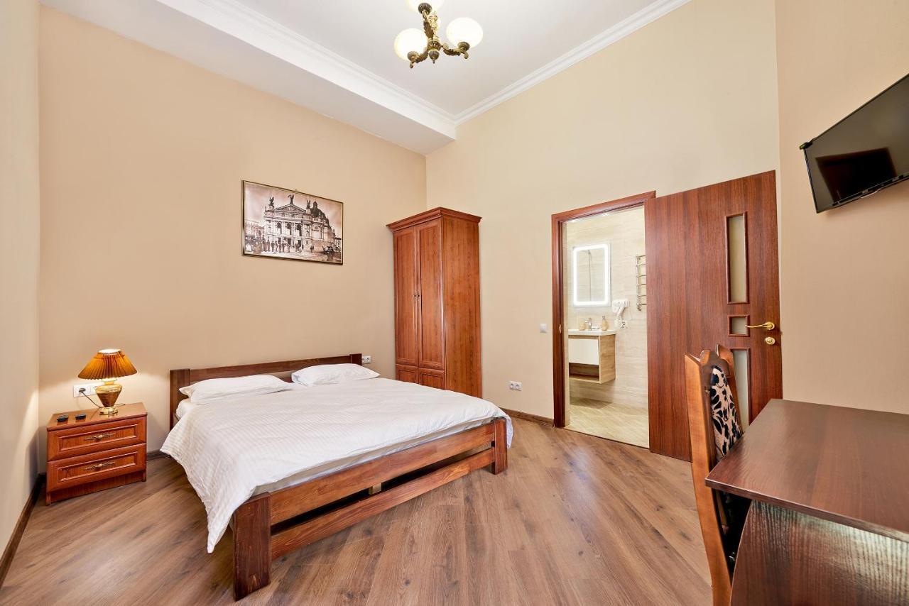 Cossacks Hostel Lviv Ngoại thất bức ảnh